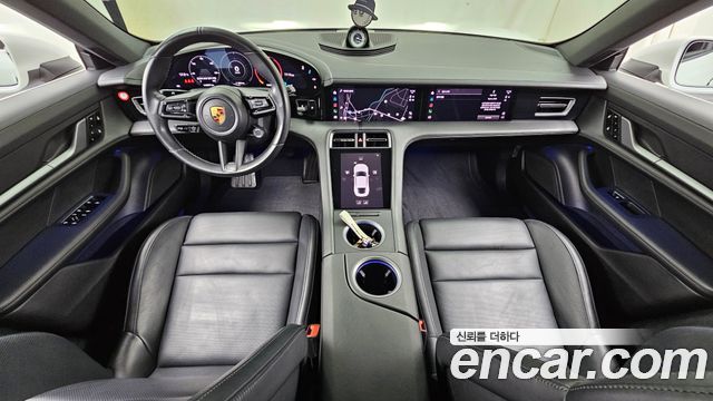 Porsche Taycan 2021 — photo 10