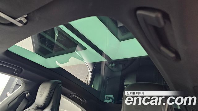 Porsche Taycan 2021 — photo 23