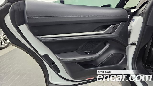 Porsche Taycan 2021 — photo 15