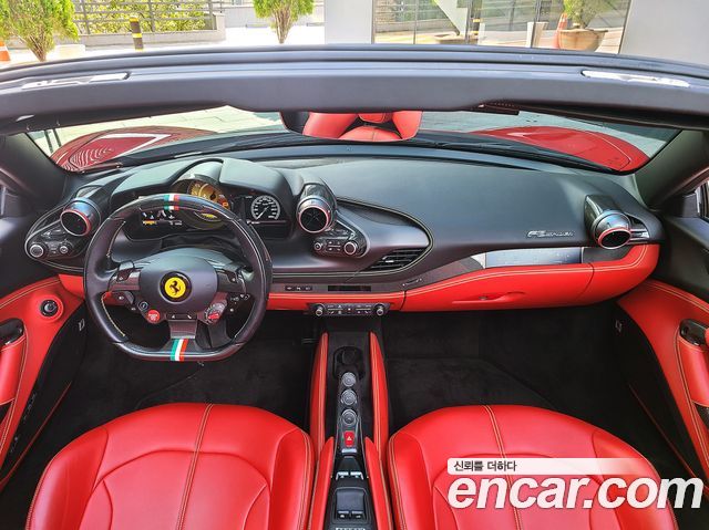 Ferrari F8 2021 — photo 5