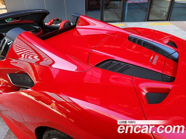 Ferrari F8 2021 — photo 16