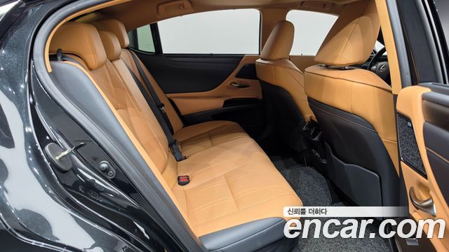 Lexus ES 2024 — photo 6