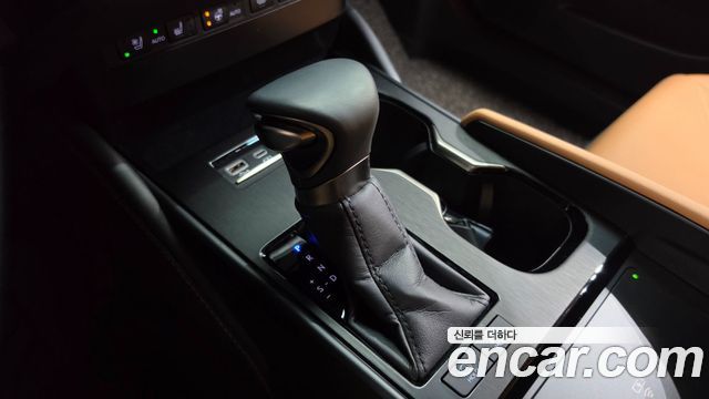 Lexus ES 2024 — photo 12