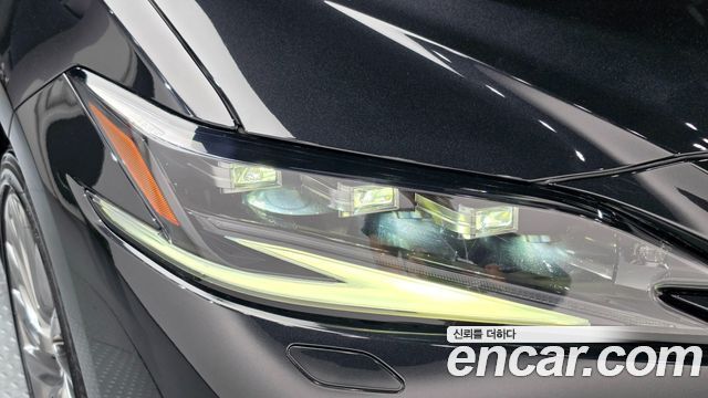 Lexus ES 2024 — photo 21