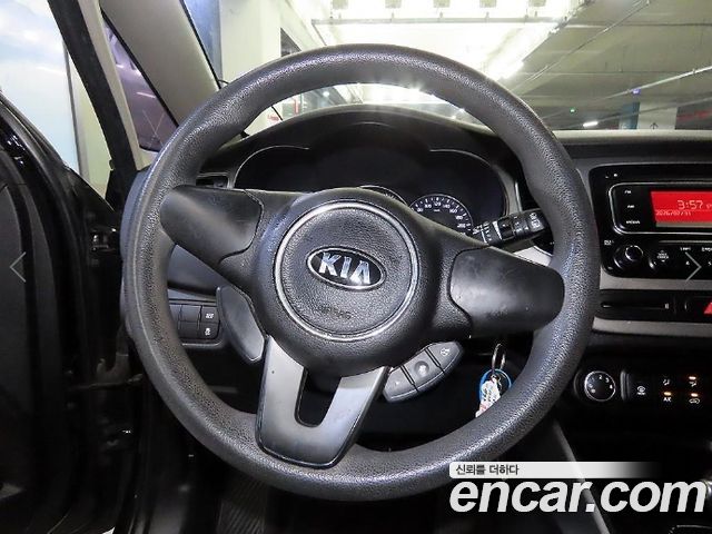 Kia Carens 2014 — photo 9