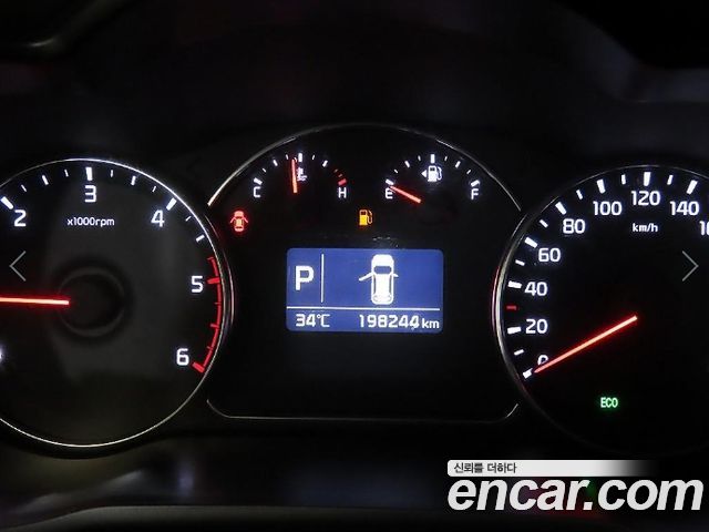 Kia Carens 2014 — photo 10
