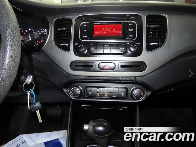 Kia Carens 2014 — photo 12