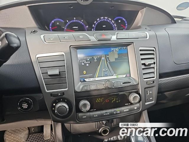 KG Mobility KORANDO 2014 — photo 15
