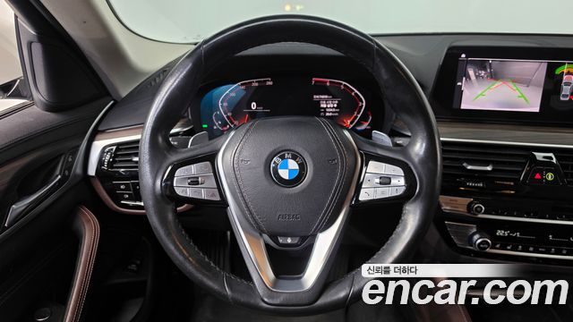 BMW 5-Series 2020 — photo 19