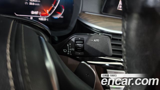 BMW 5-Series 2020 — photo 26
