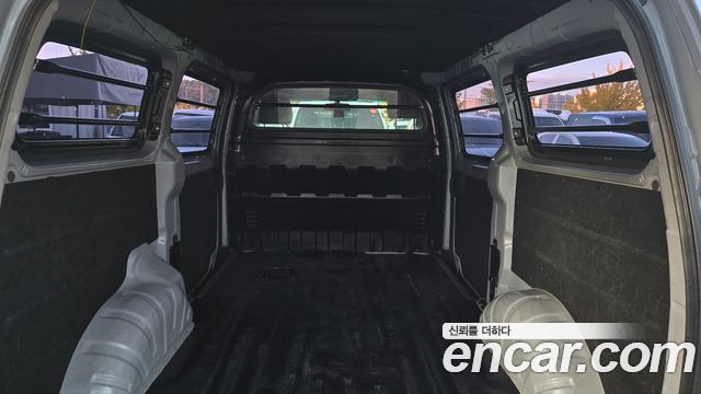 Hyundai Starex 2018 — photo 9