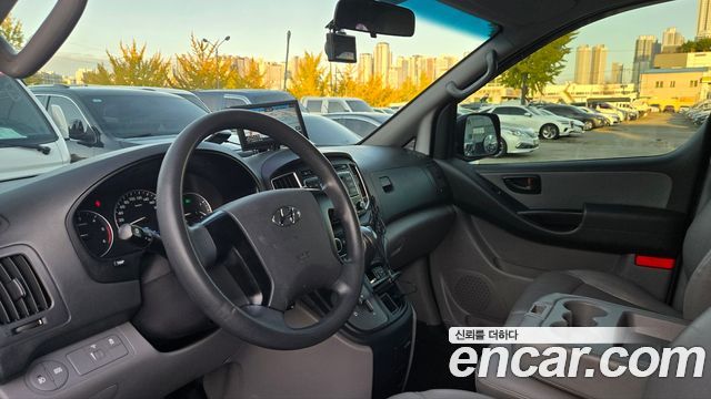 Hyundai Starex 2018 — photo 10