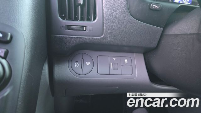 Hyundai Starex 2018 — photo 13