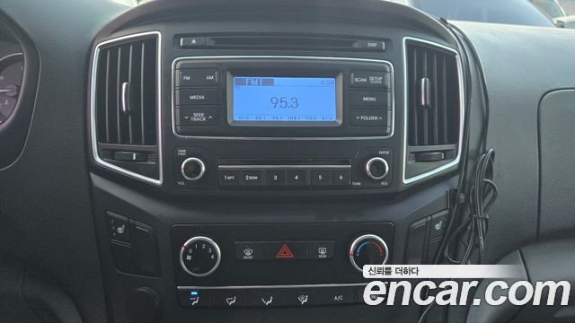 Hyundai Starex 2018 — photo 15