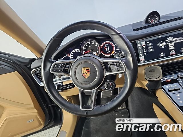 Porsche Panamera 2018 — photo 9