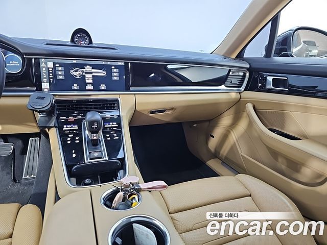 Porsche Panamera 2018 — photo 10