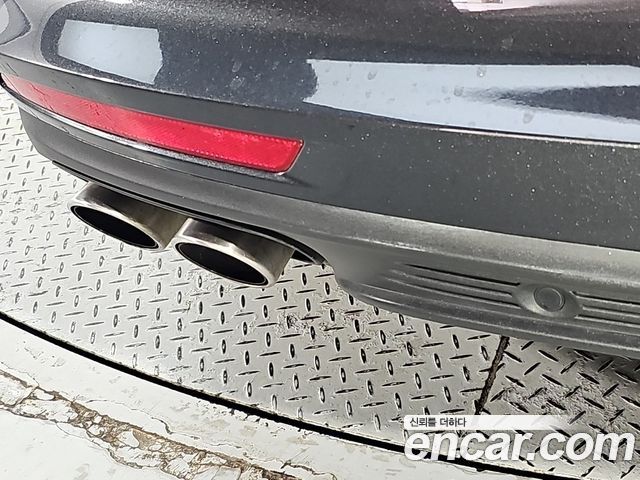 Porsche Panamera 2018 — photo 13