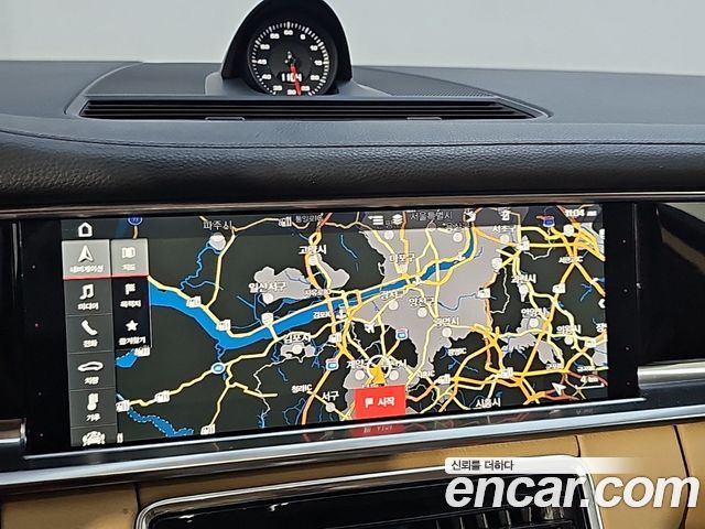 Porsche Panamera 2018 — photo 14