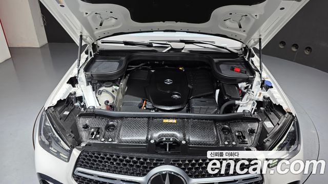 Mercedes-Benz GLE-Class 2026 — photo 6
