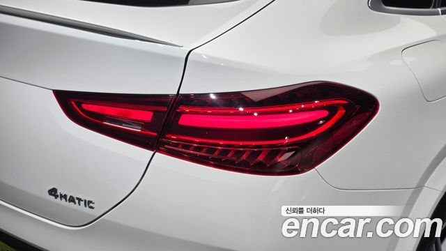 Mercedes-Benz GLE-Class 2026 — photo 9
