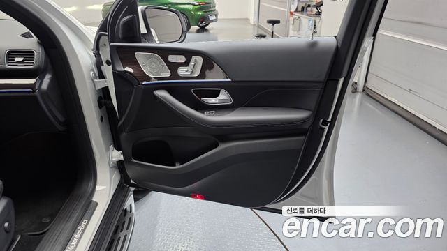 Mercedes-Benz GLE-Class 2026 — photo 15