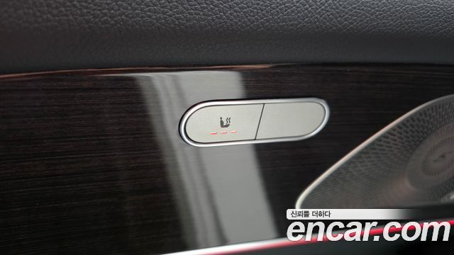 Mercedes-Benz GLE-Class 2026 — photo 35