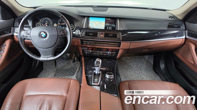 BMW 5-Series 2016 — photo 7