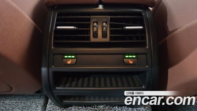 BMW 5-Series 2016 — photo 16
