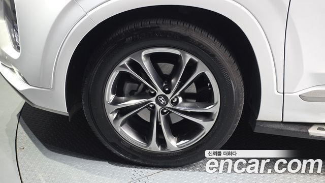 Hyundai Santafe 2019 — photo 5