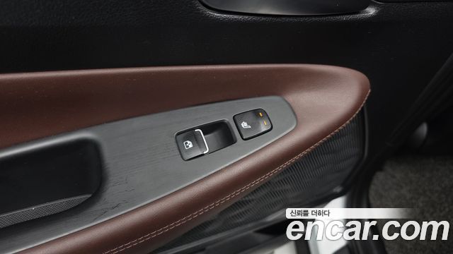 Hyundai Santafe 2019 — photo 25