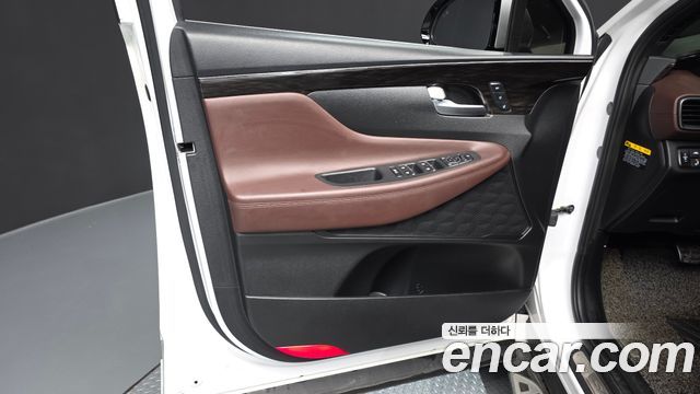 Hyundai Santafe 2019 — photo 14