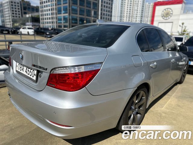 BMW 5-Series 2009 — photo 5