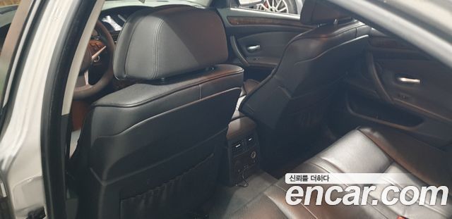 BMW 5-Series 2009 — photo 8