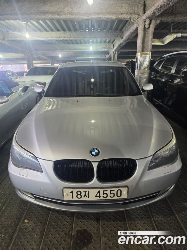 BMW 5-Series 2009 — photo 9