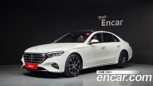 Mercedes-Benz E-Class 2026 — photo 1
