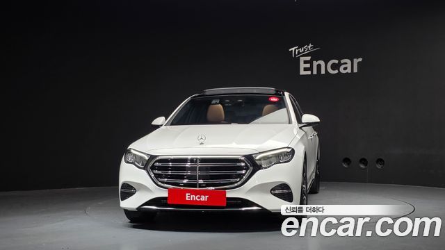 Mercedes-Benz E-Class 2026 — photo 3