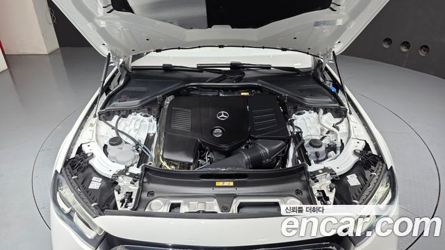 Mercedes-Benz E-Class 2026 — photo 6