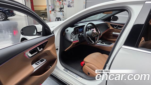 Mercedes-Benz E-Class 2026 — photo 13