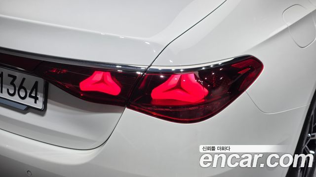 Mercedes-Benz E-Class 2026 — photo 9
