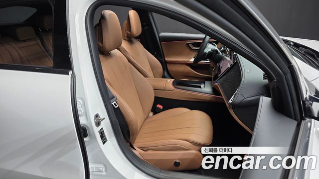 Mercedes-Benz E-Class 2026 — photo 16