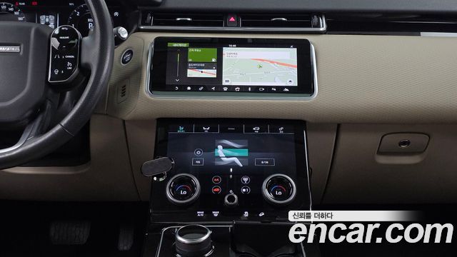 Land Rover Range Rover Velar 2018 — photo 18
