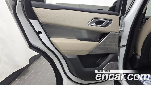 Land Rover Range Rover Velar 2018 — photo 15