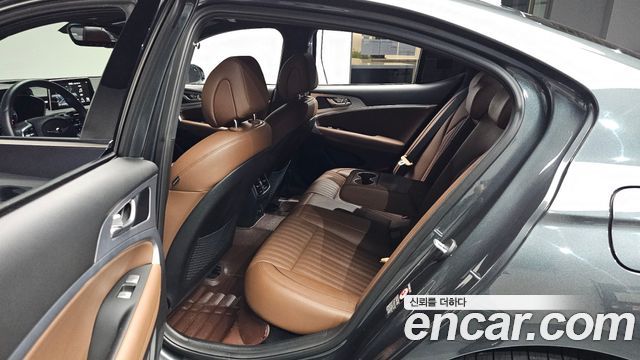 Genesis G70 2019 — photo 17