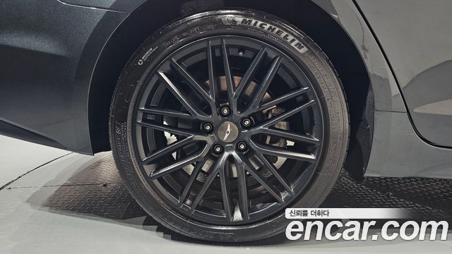 Genesis G70 2019 — photo 7