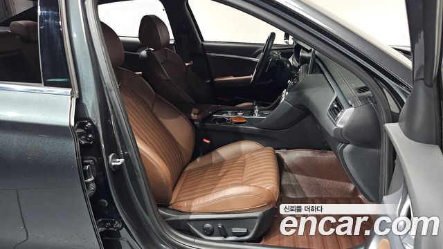 Genesis G70 2019 — photo 16