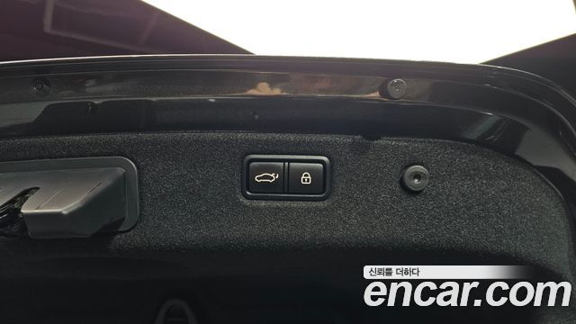 Genesis G70 2019 — photo 28
