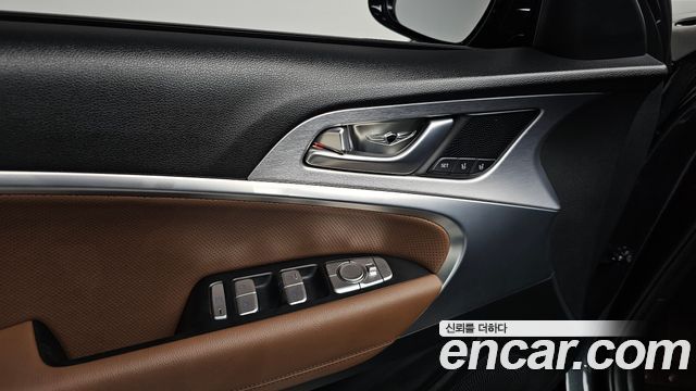Genesis G70 2019 — photo 30