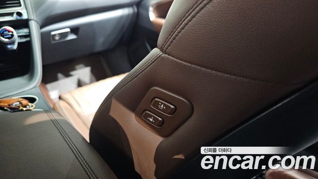 Genesis G70 2019 — photo 32