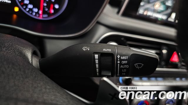 Genesis G70 2019 — photo 35
