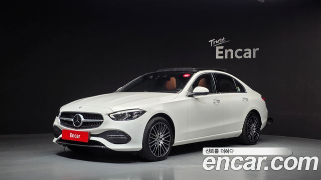 Mercedes-Benz C-Class 2026 — photo 1